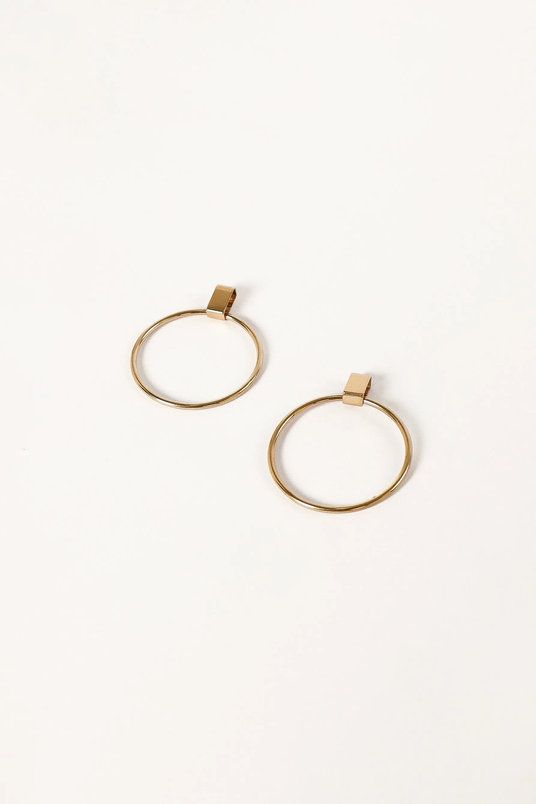 Bonnie Hoop Earrings - Gold