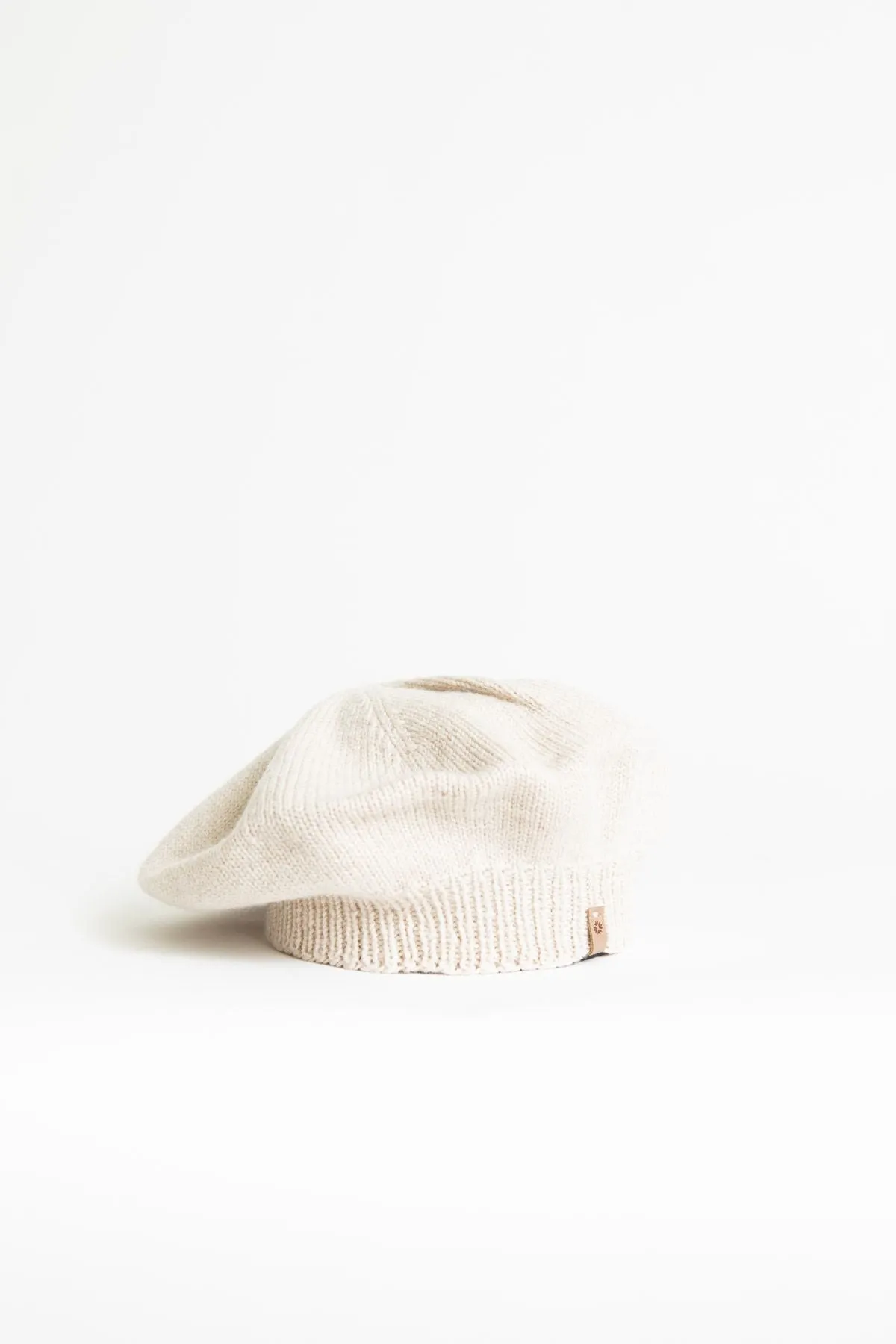 Merino Beret in Almond White